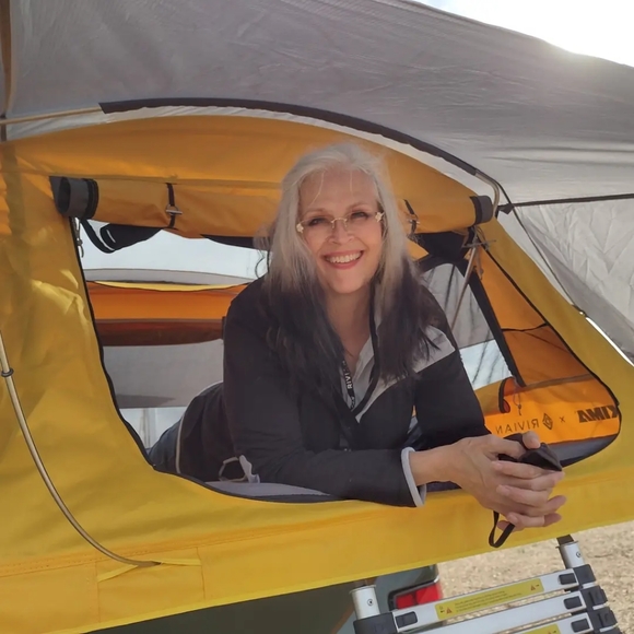 Meet your Posher, Pamela - Picture 3 of 4